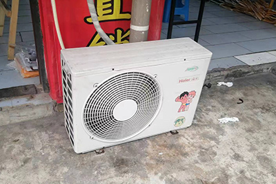 麦盖提空调突然不制冷只吹自然风怎么办？