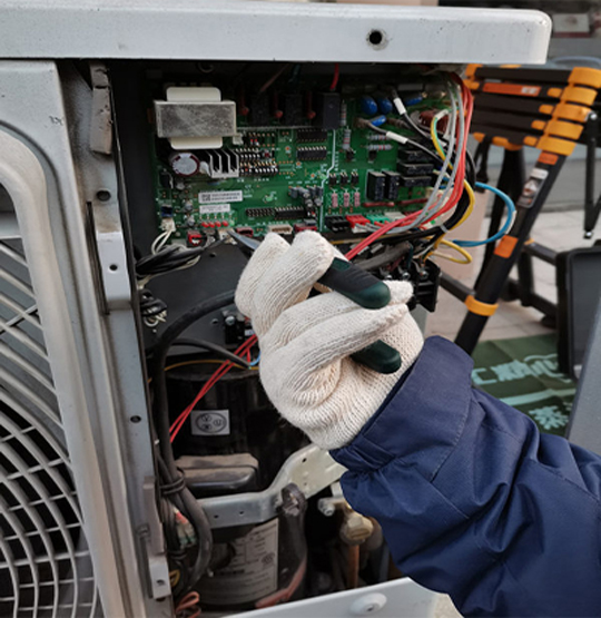  麦盖提维修空调不制热